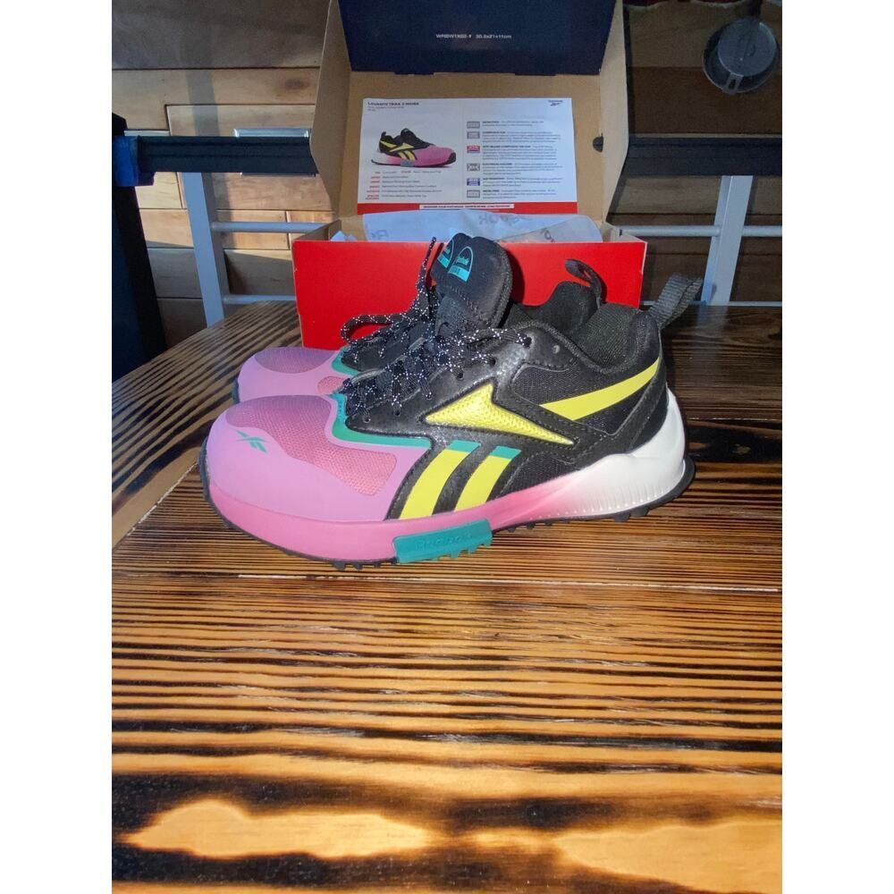 Reebok - Picture 5 of 8